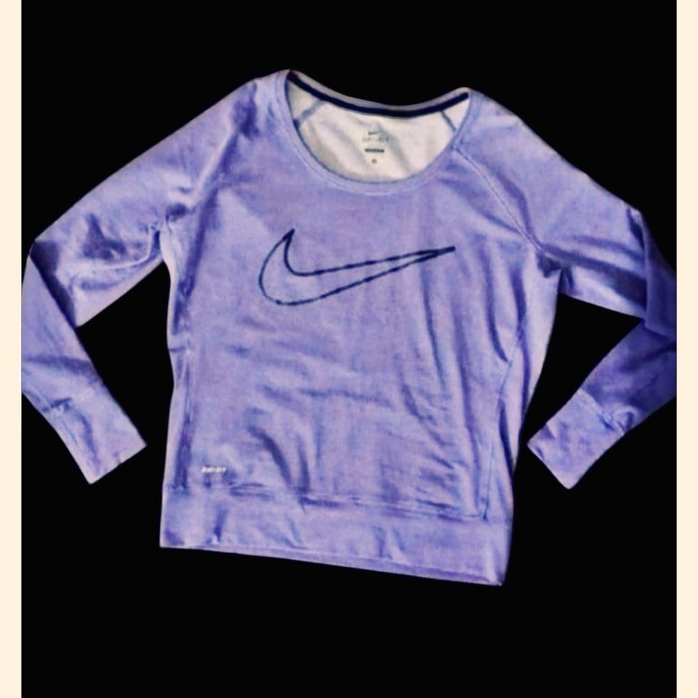 NIKE PURPLE SHIRT WOMENS SIZE MEDIUM